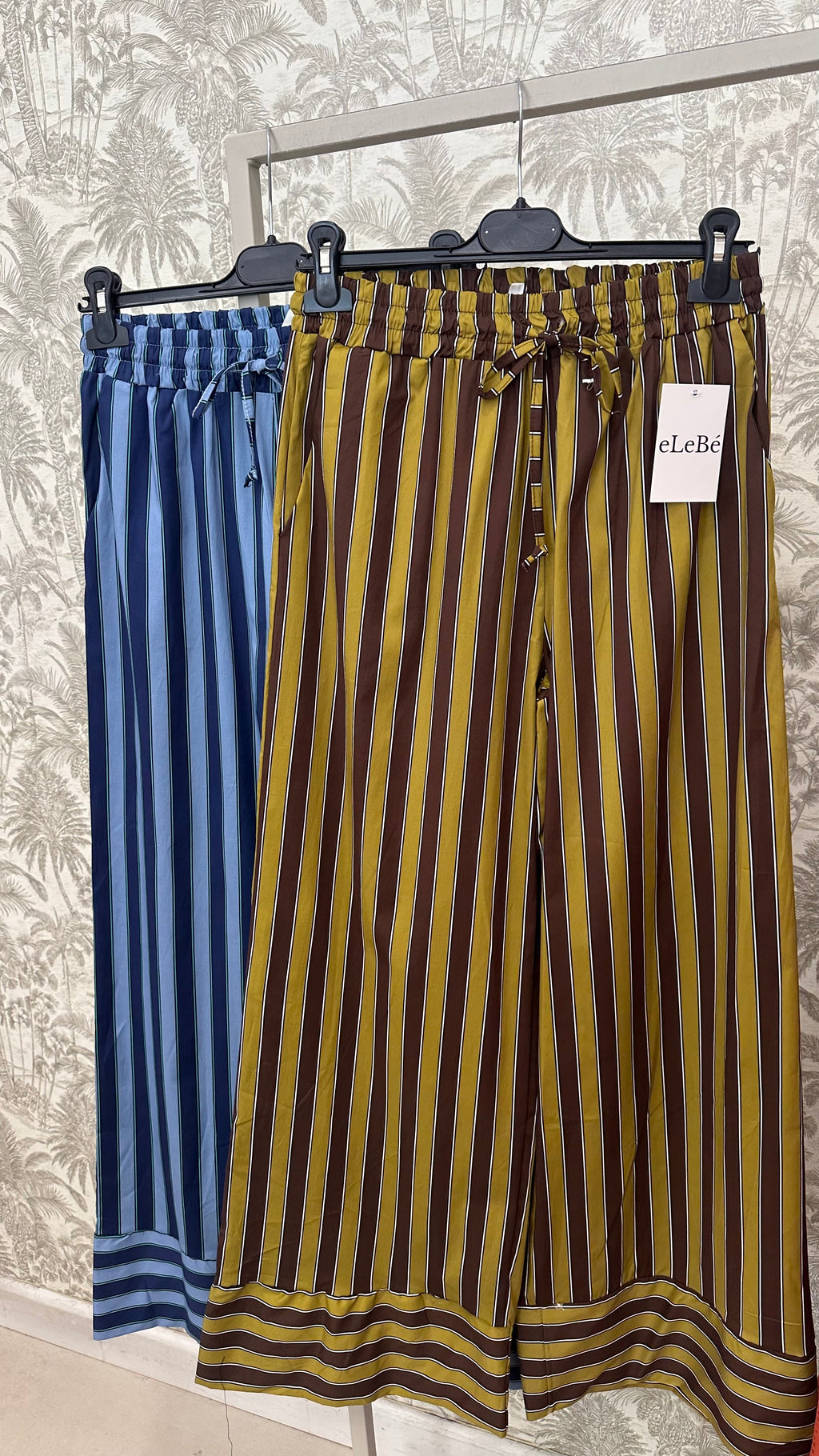 PANTALÓN RAYAS CORTE BAJO
