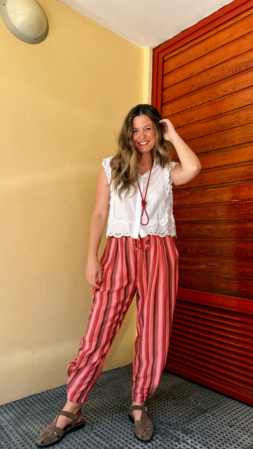 PANTALÓN BOMBACHO RAYAS BOTON BAJO