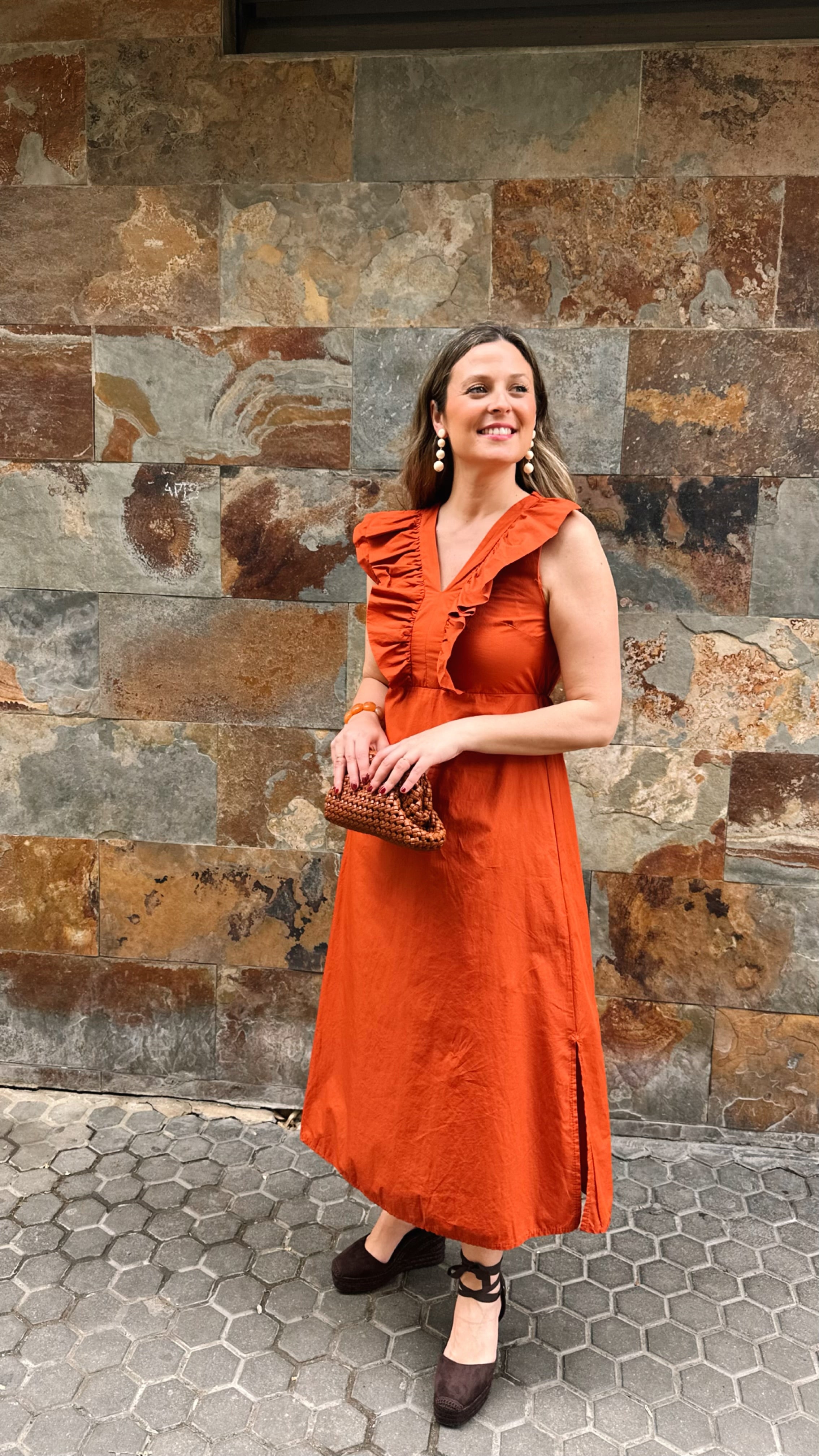 VESTIDO VOLANTE EN V