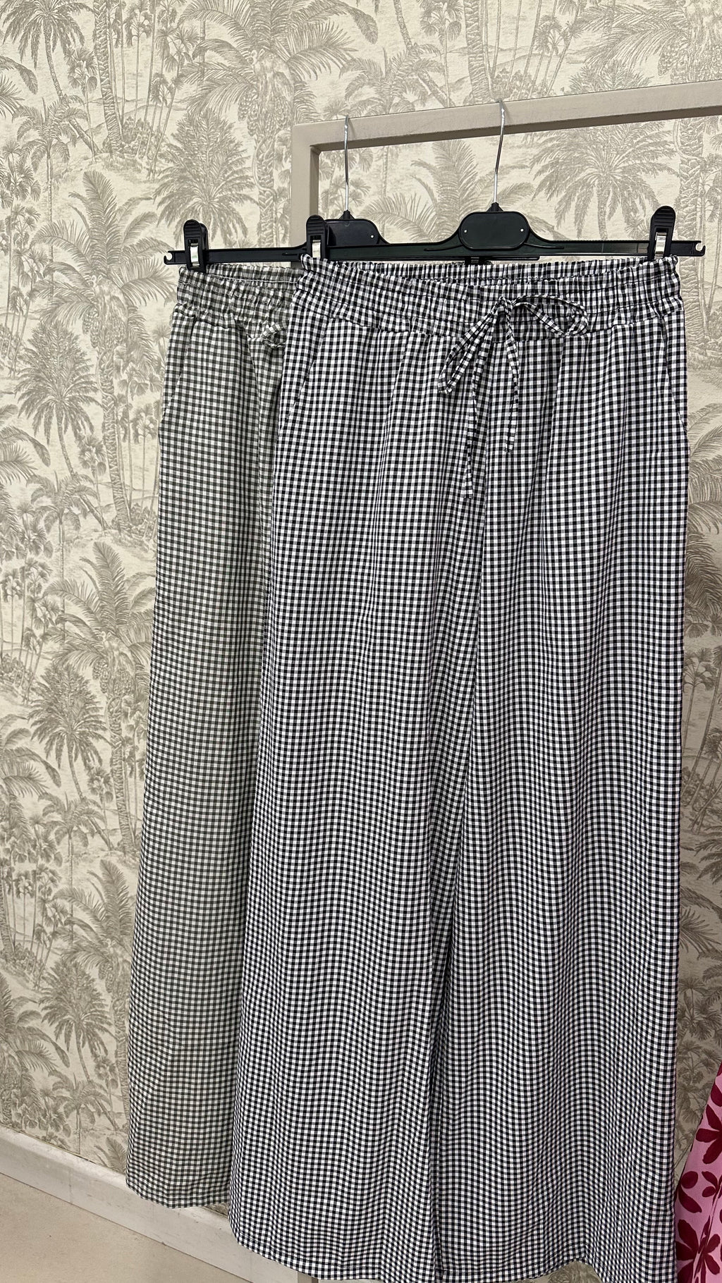 5826332