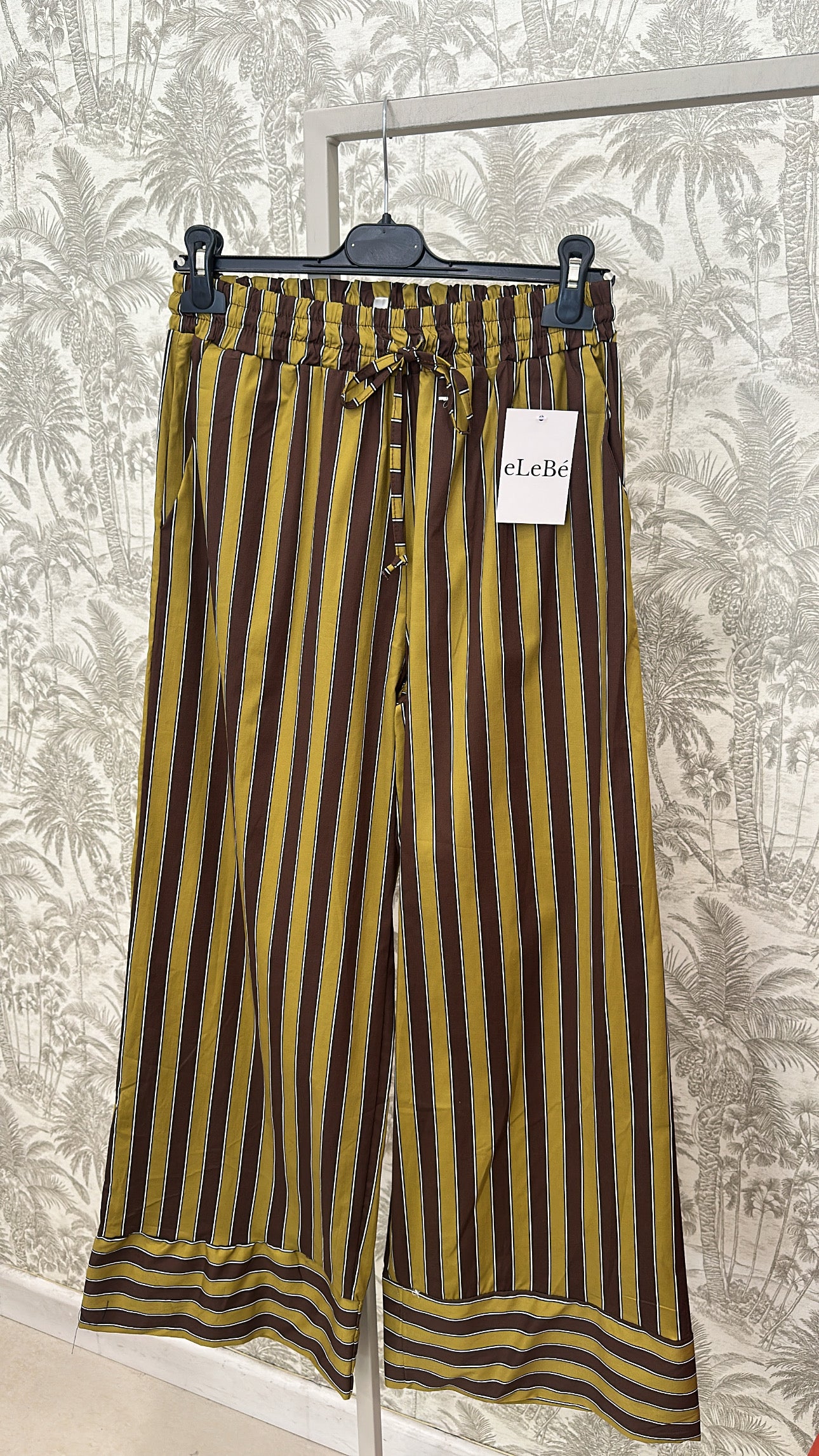 PANTALÓN RAYAS CORTE BAJO