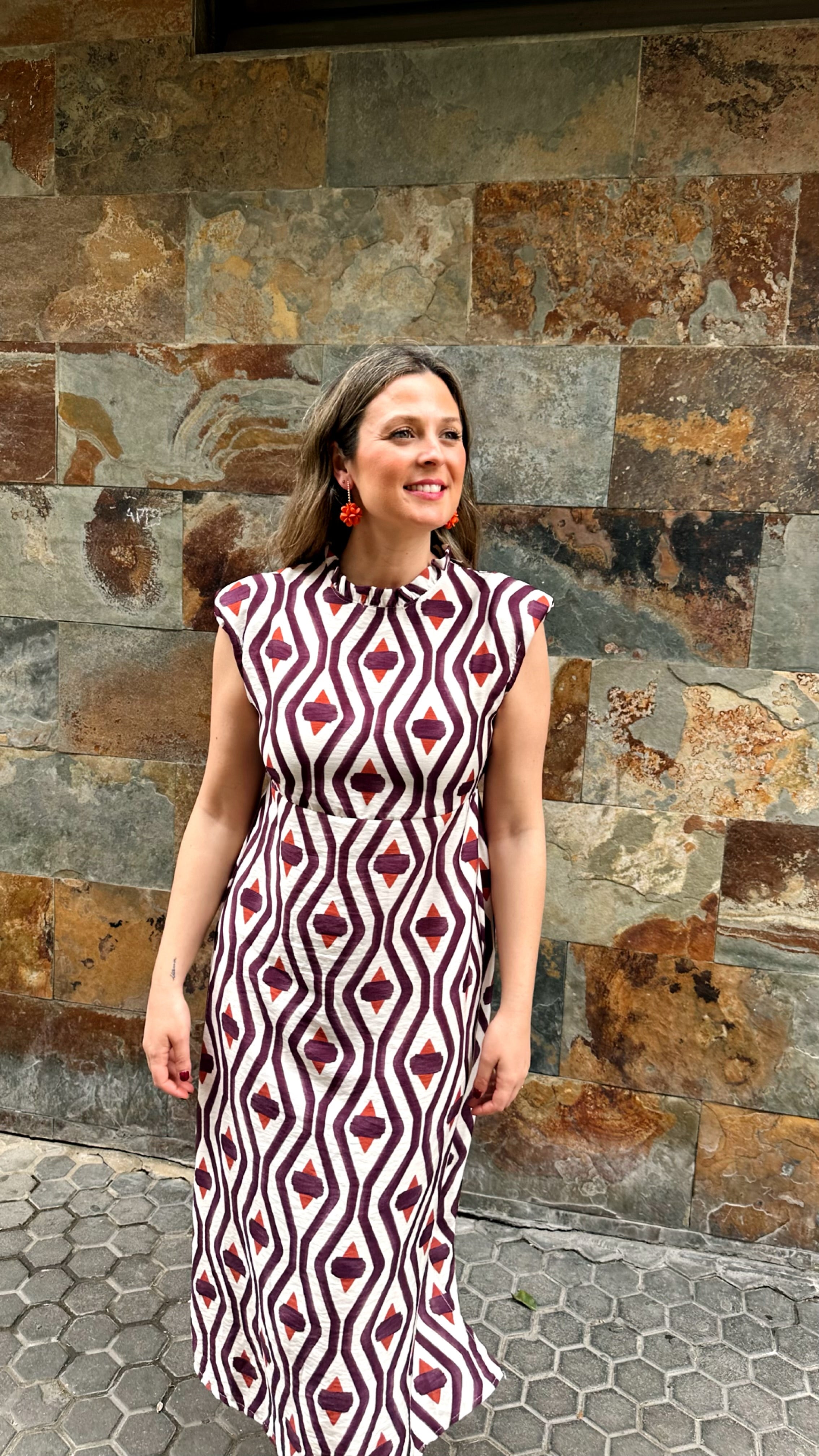 VESTIDO ESTAMPADO ÉTNICO BICO HOMBRERAS