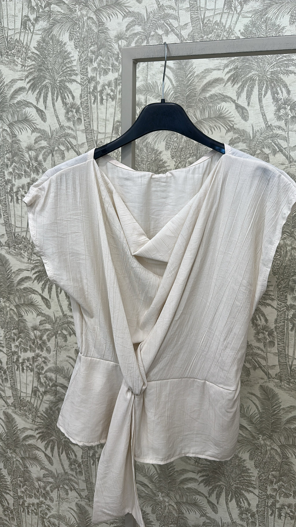 BLUSA NUDO CUELLO DRAPEADO