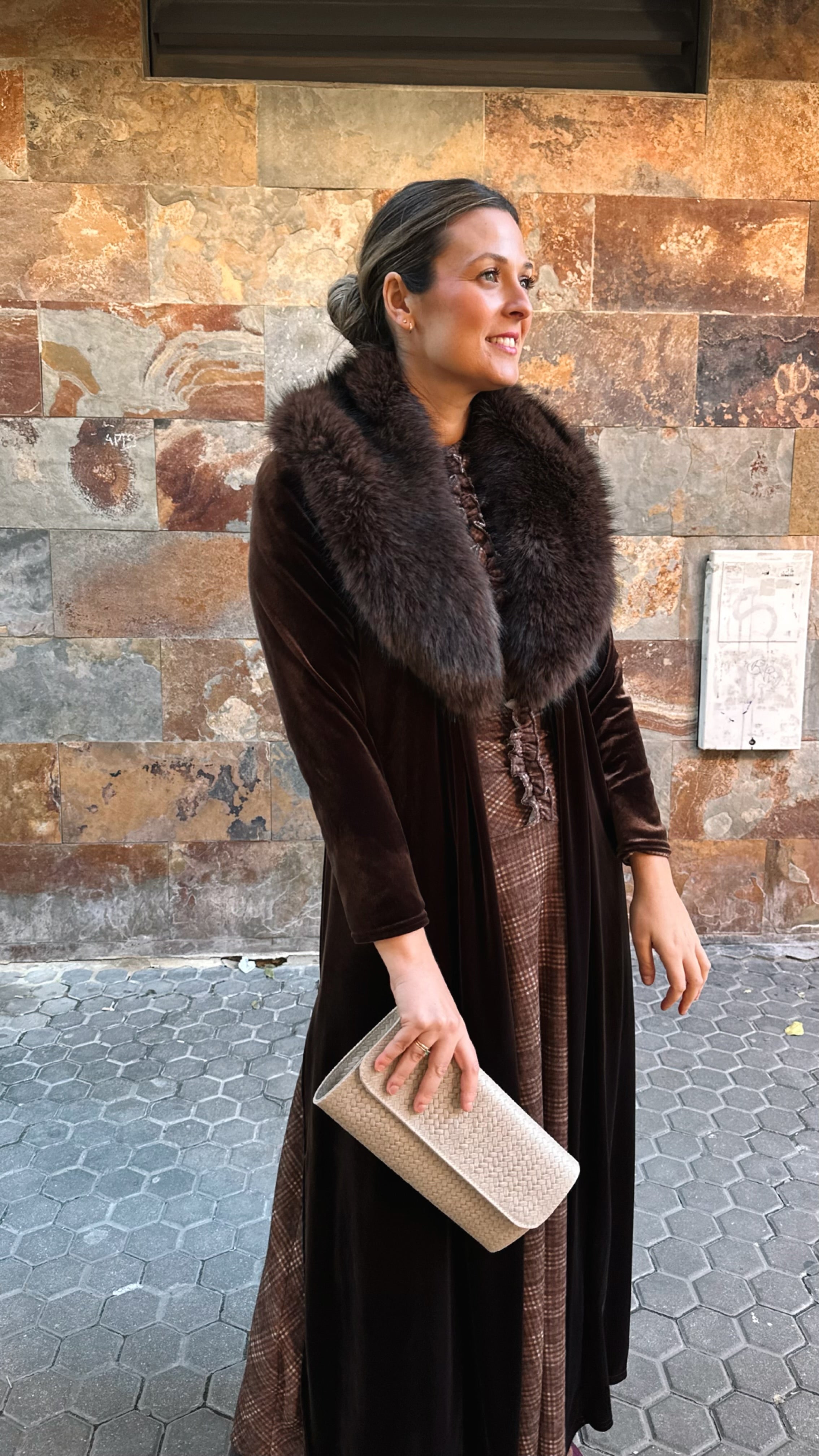 VESTIDO FRUNCE FRONTAL VOLANTE