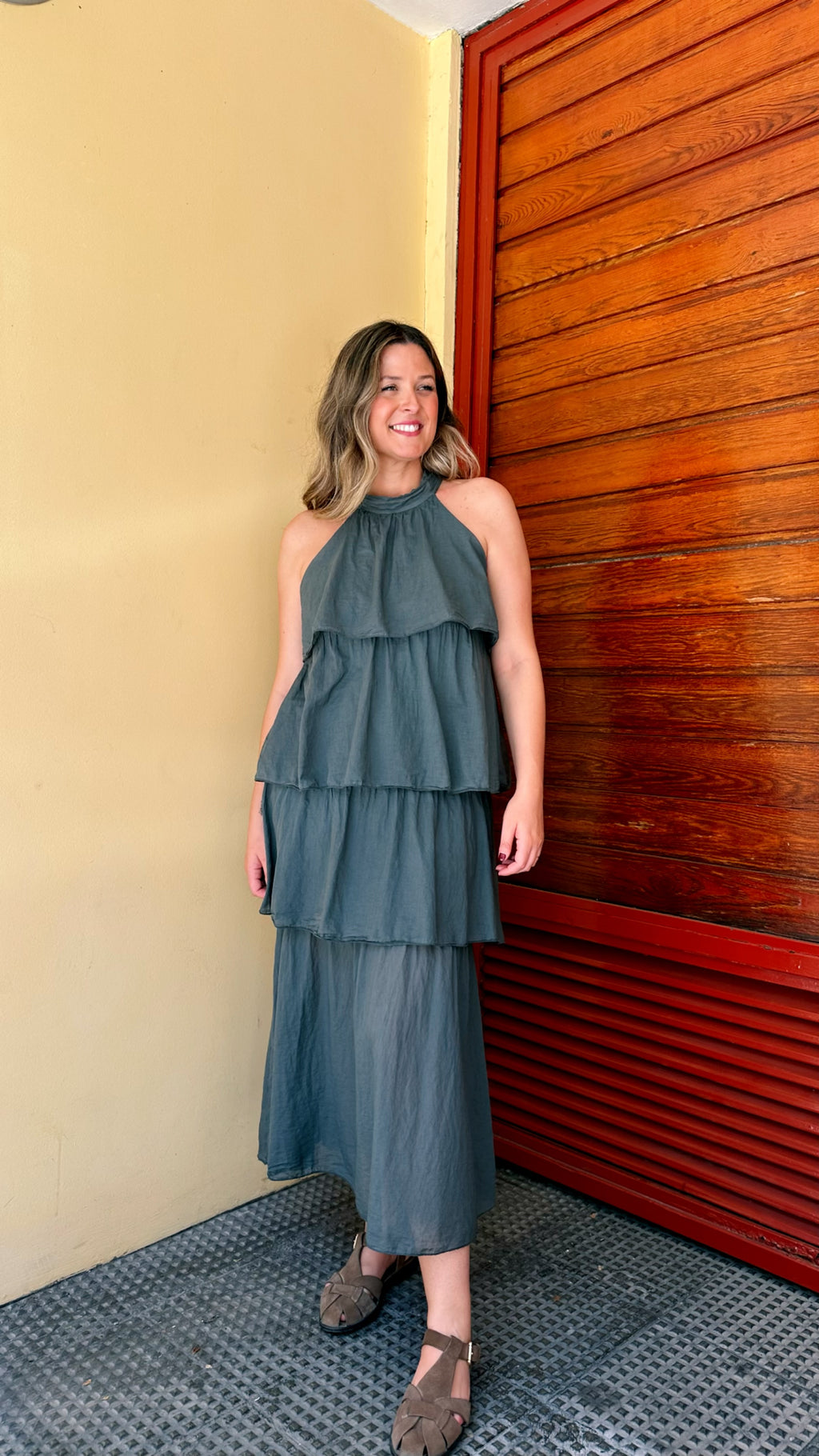 VESTIDO VOLANTES HALTER