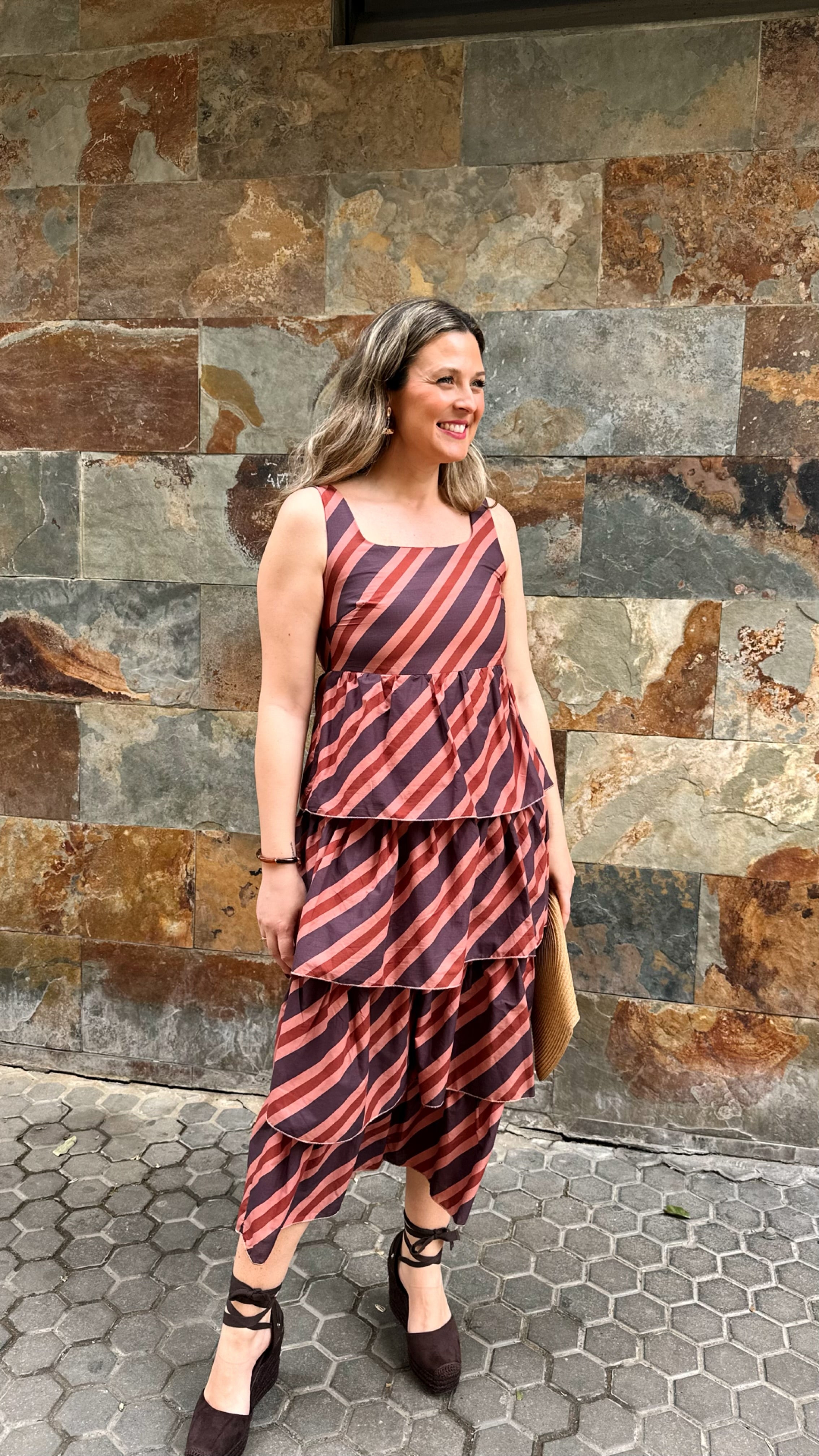 VESTIDO TIRANTAS VOLANTES RAYAS