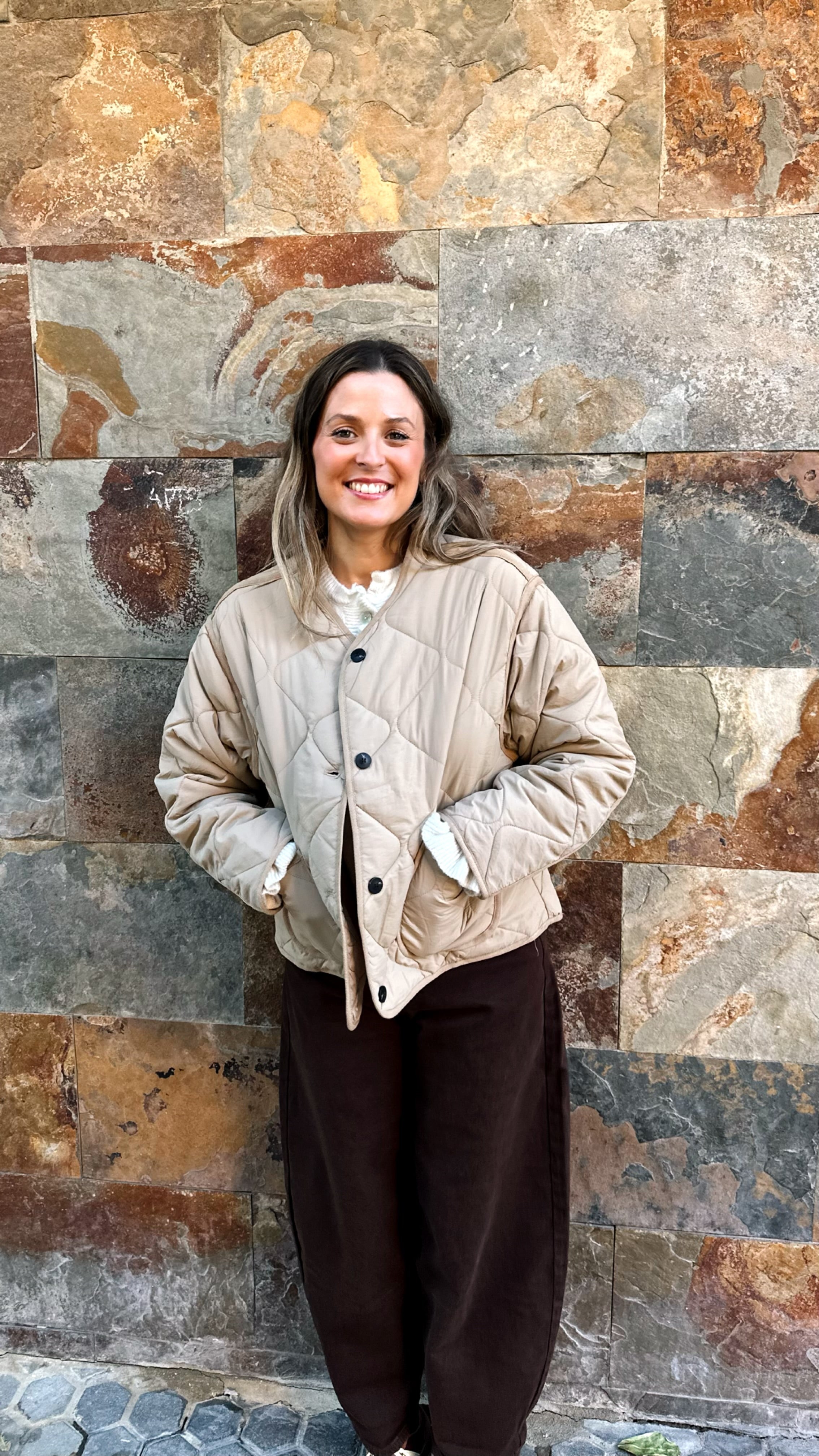 CHAQUETA ACOLCHADA SIN CUELLO