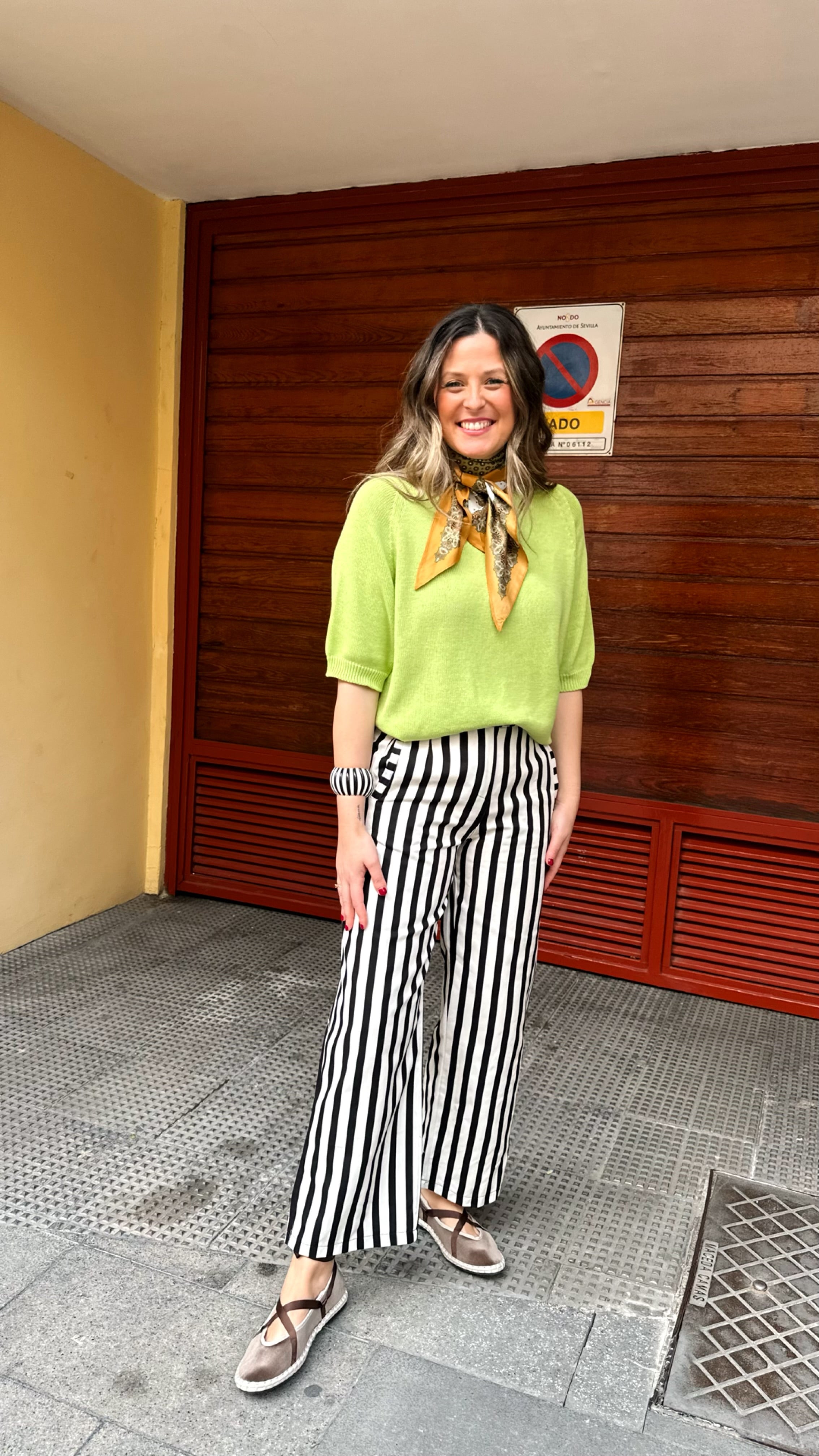 TOP PUNTO MANGA CORTA CUELLO REDONDO