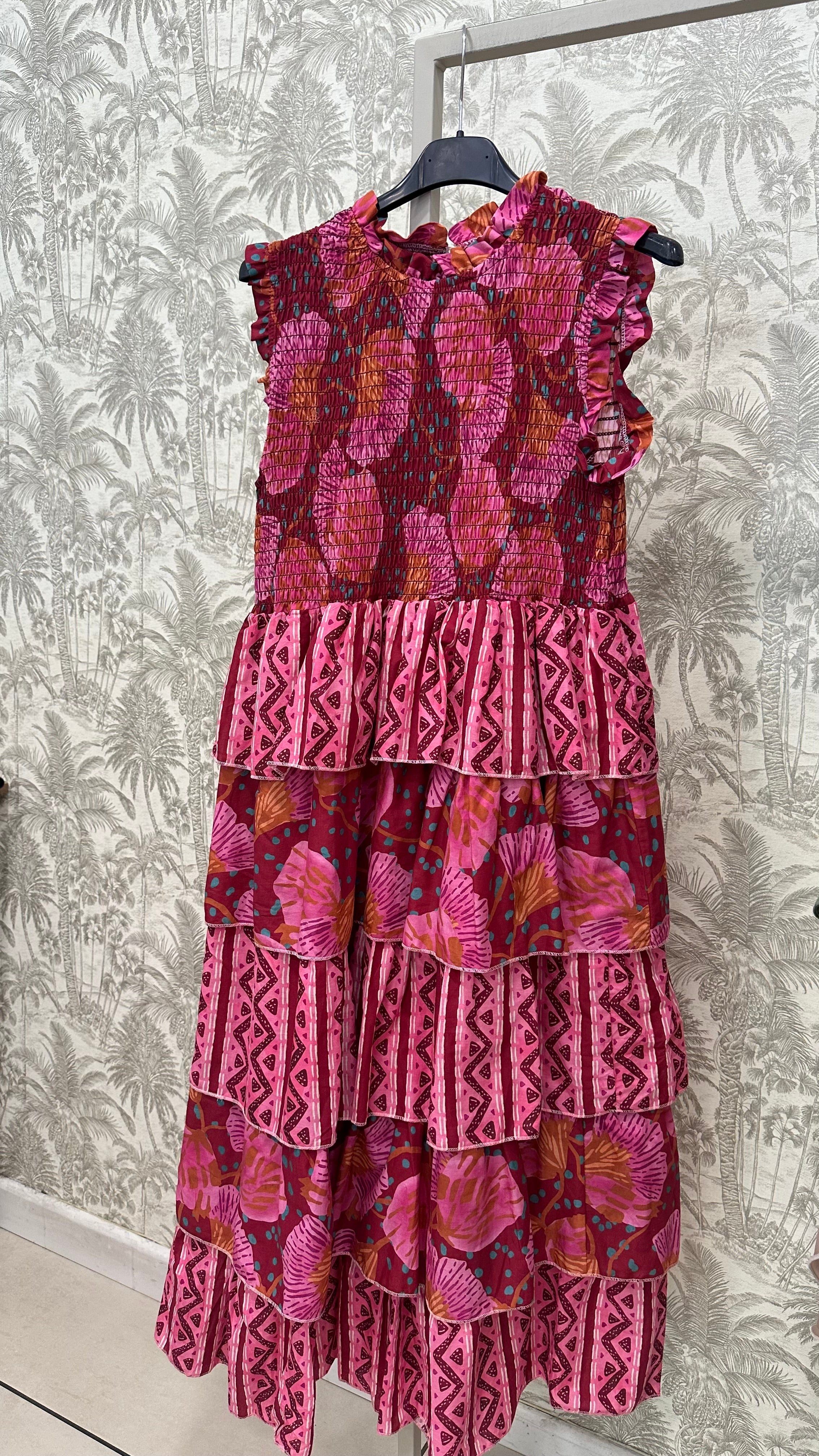 VESTIDO NIDO VOLANTES ESTAMPADO INDIO