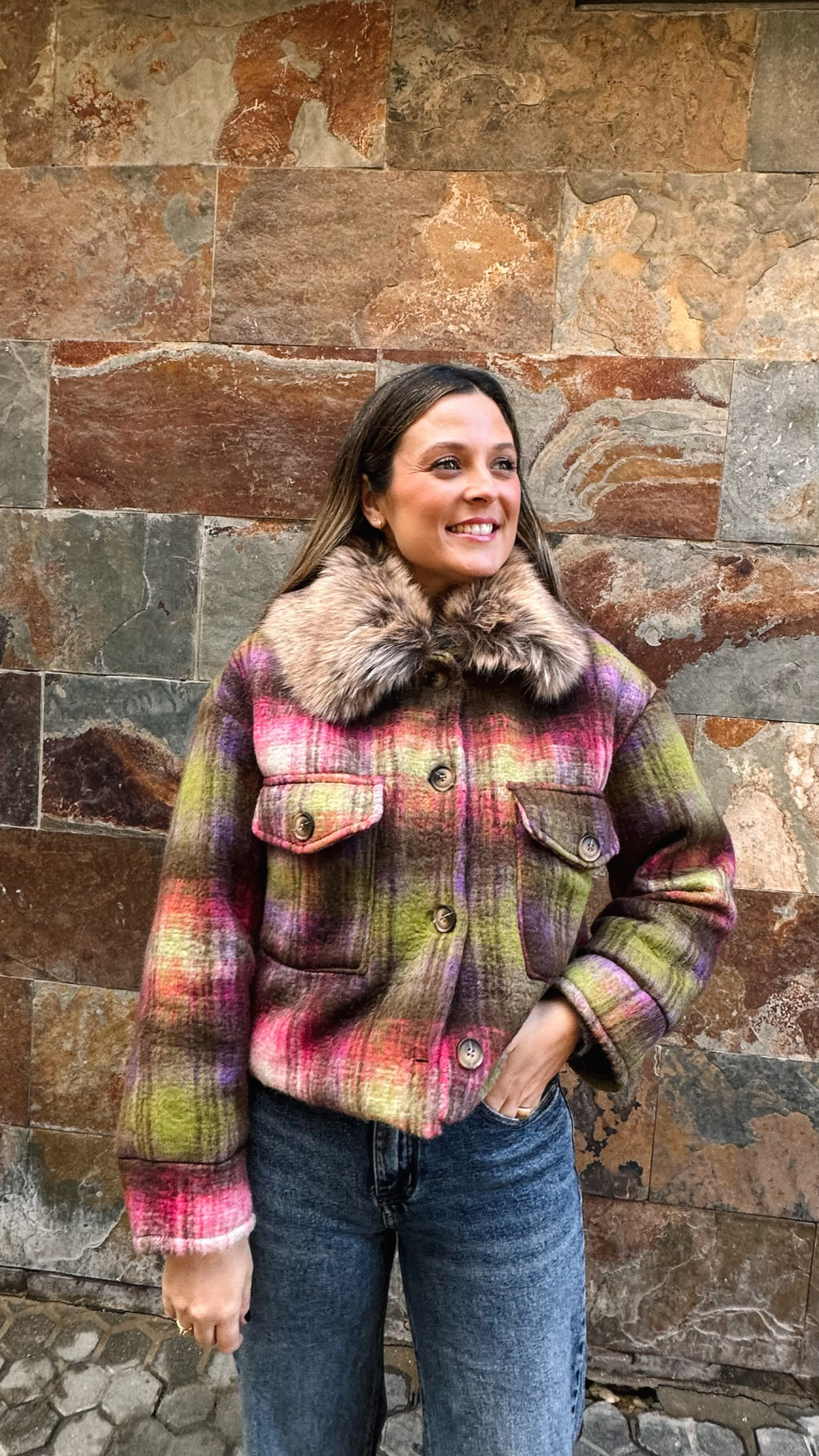 CHAQUETA MULTICOLOR CUELLO PELO SINTÉTICO