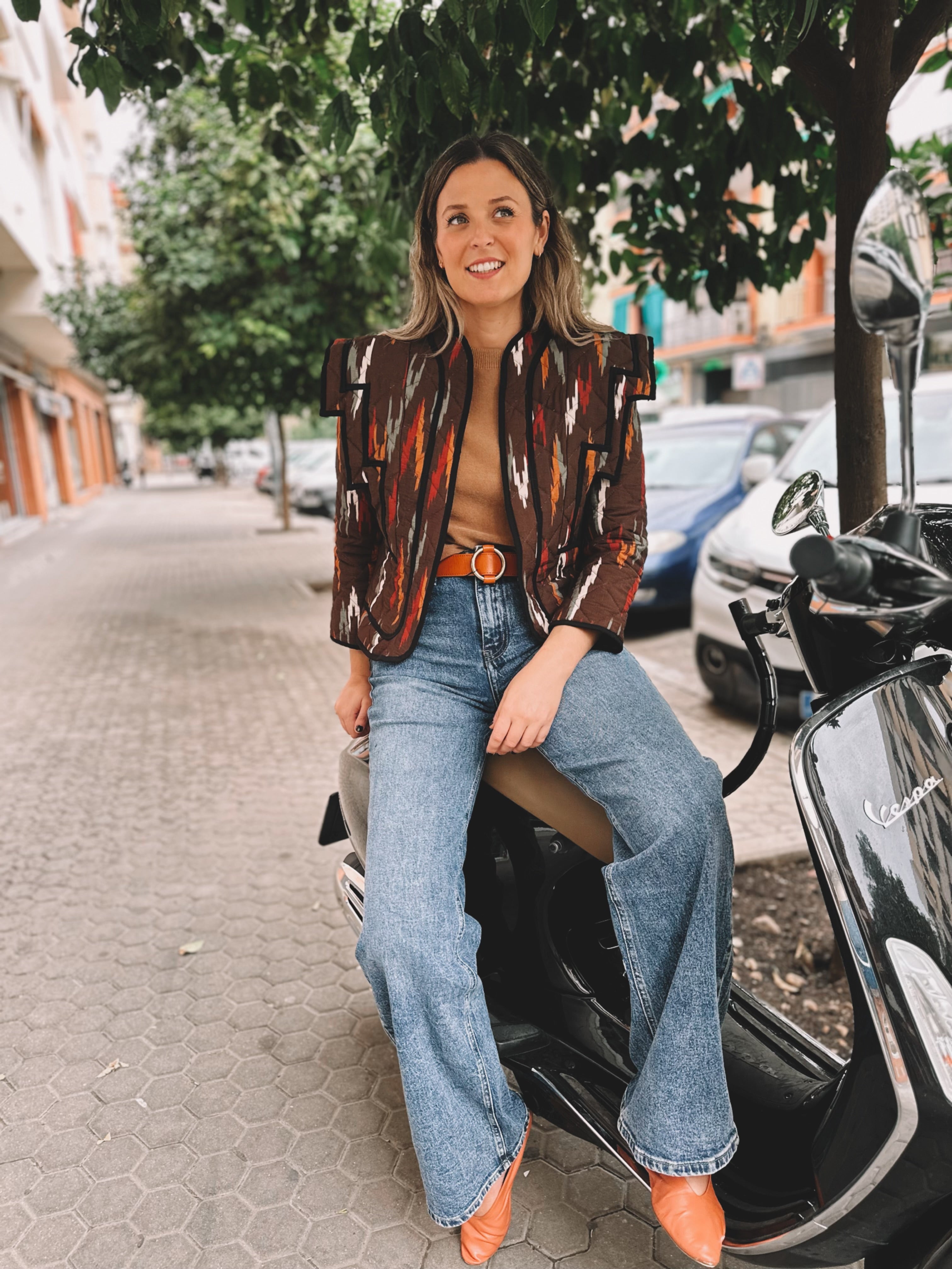 CHAQUETA ACOLCHADA IKAT HOMBRERAS