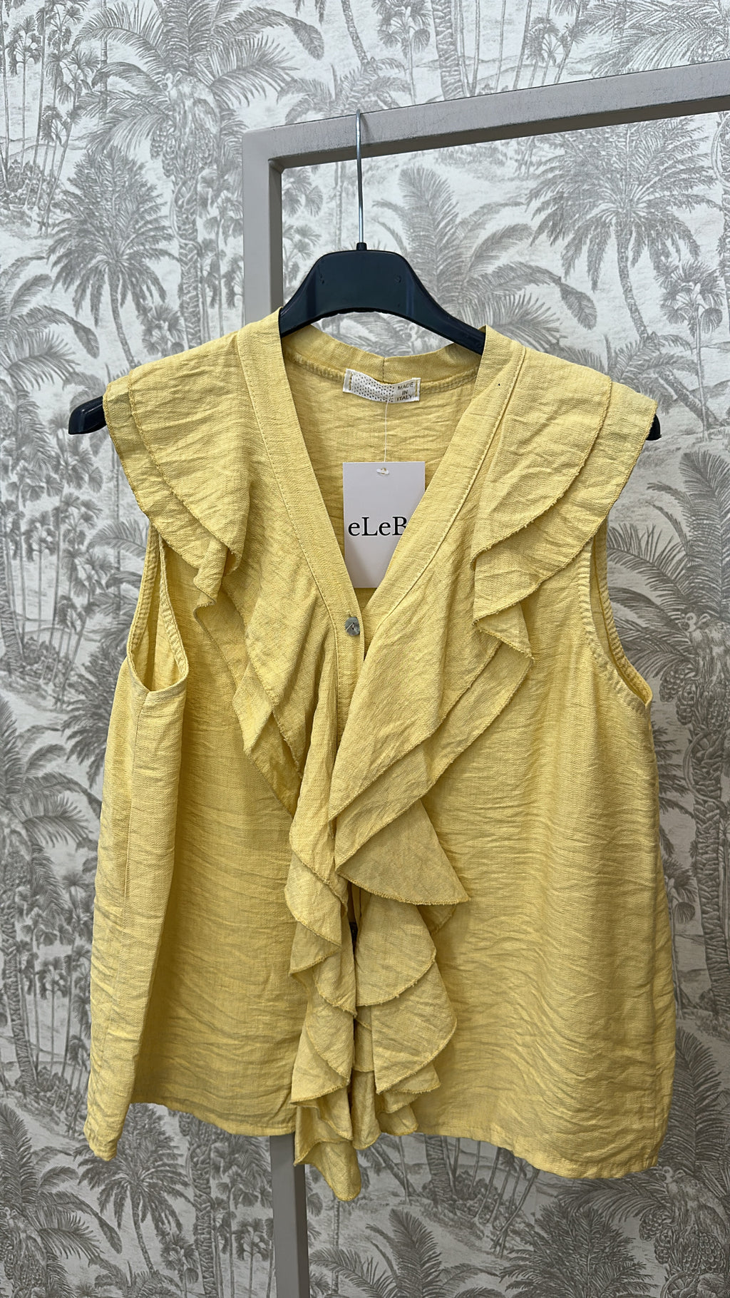 BLUSA PICO SISA VOLANTE BOTONES