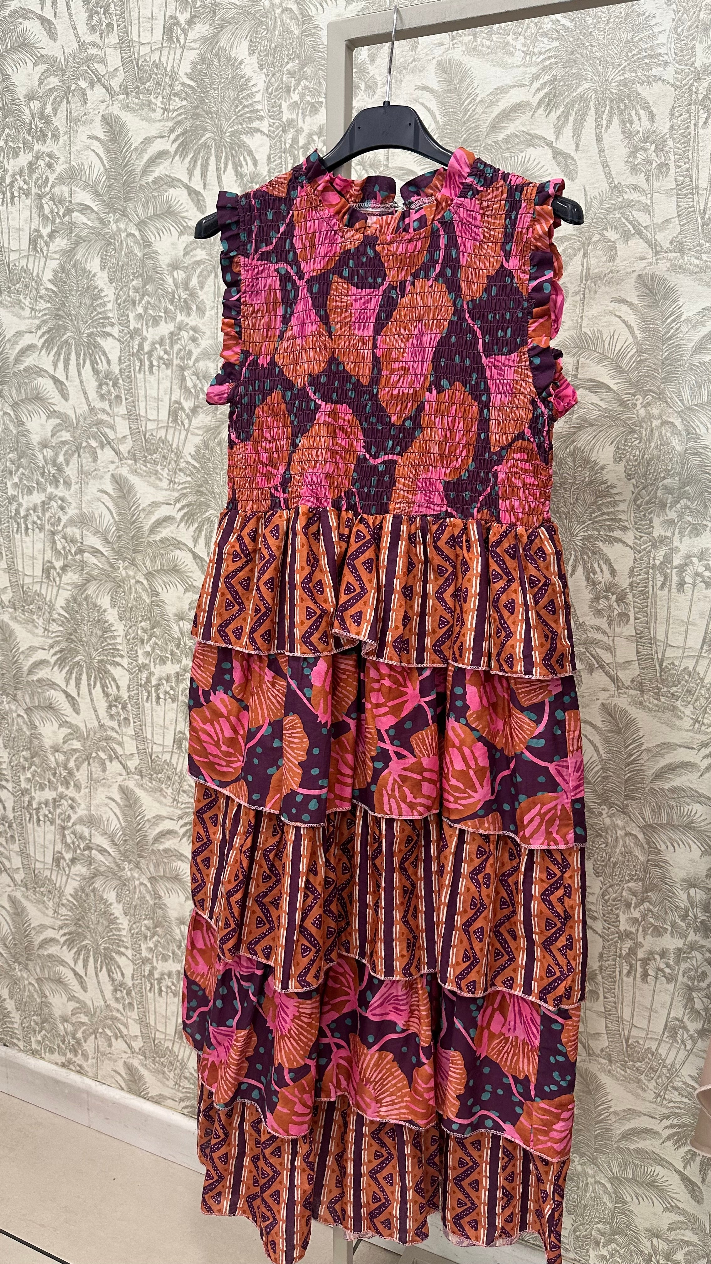 VESTIDO NIDO VOLANTES ESTAMPADO INDIO