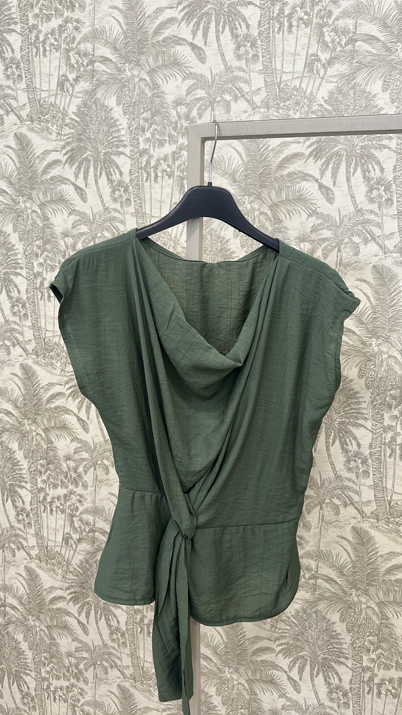 BLUSA NUDO CUELLO DRAPEADO