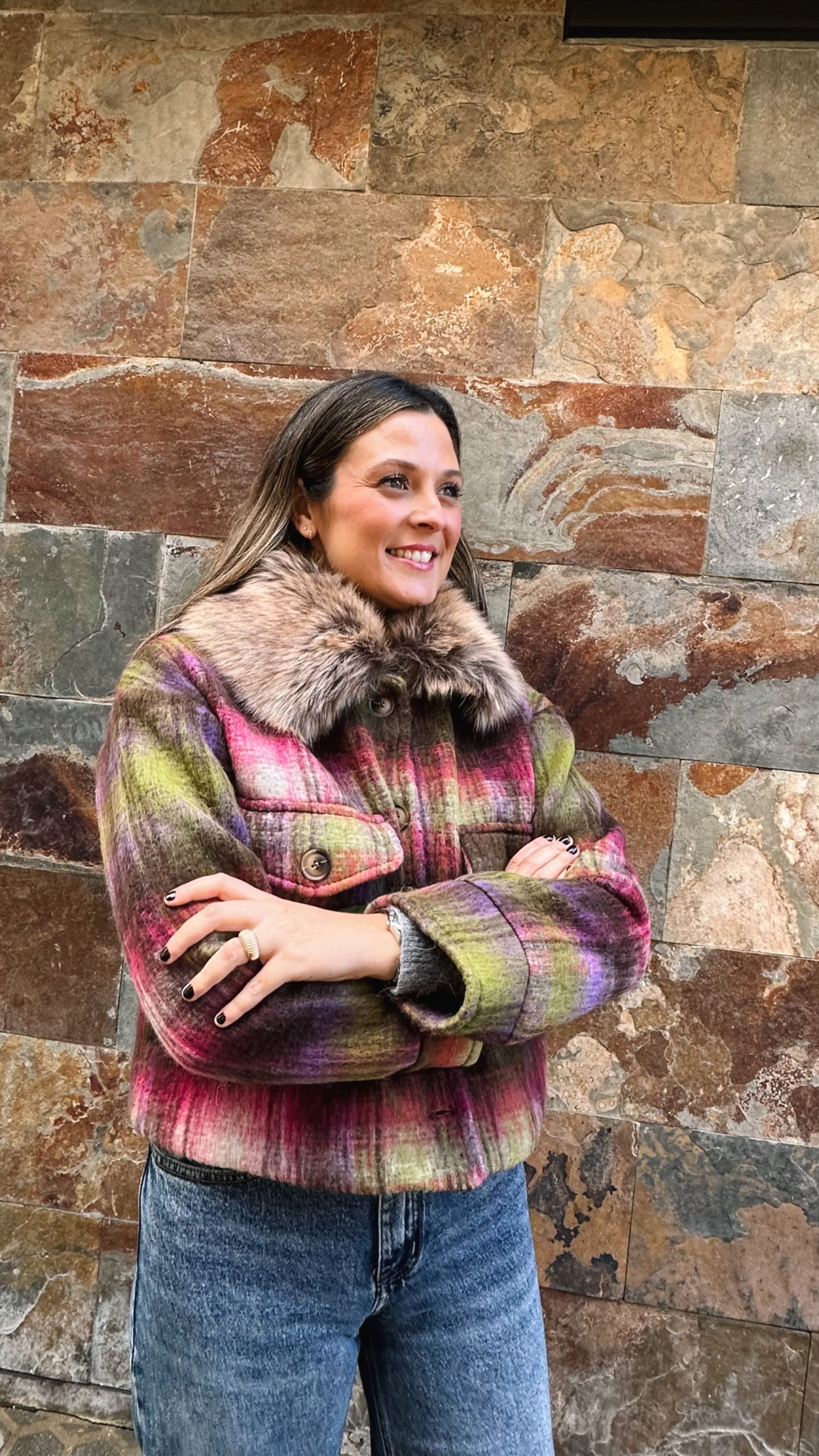 CHAQUETA MULTICOLOR CUELLO PELO SINTÉTICO